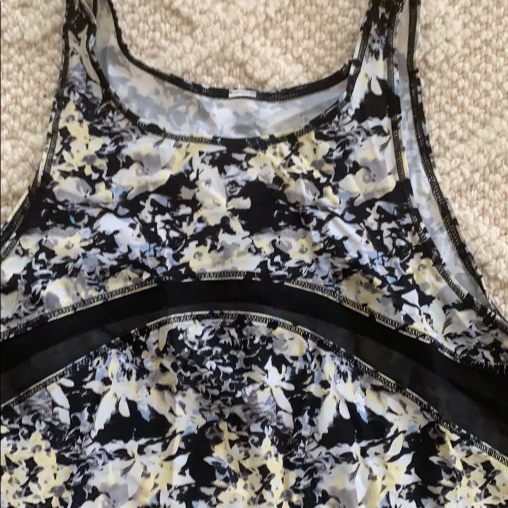 Lululemon Tank - Picture 2 of 4